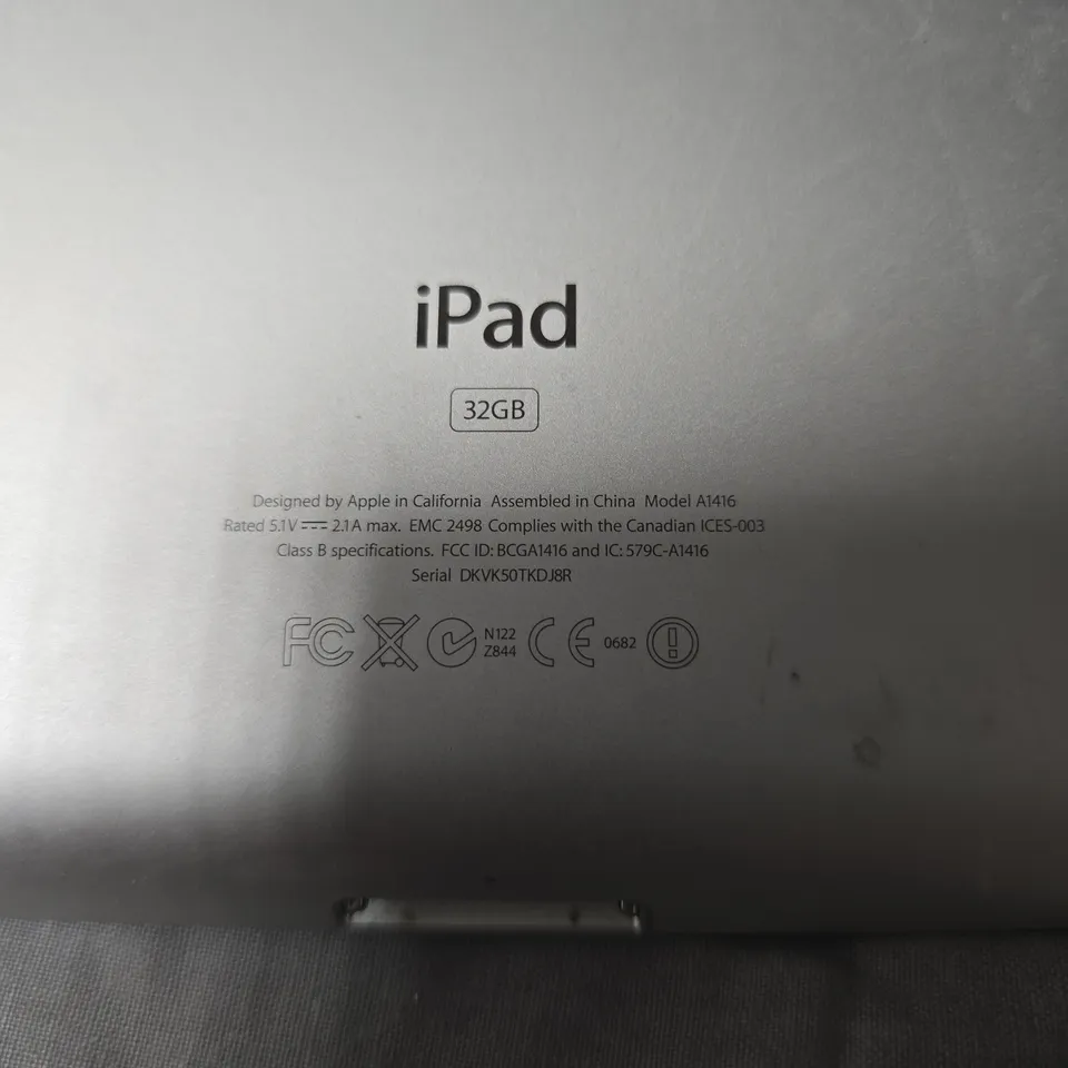 APPLE IPAD 32GB (MODEL A1416) – SILVER
