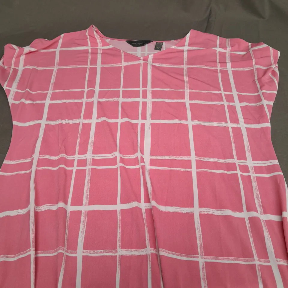 RUTH LANGSFORD PINK & WHITE STRIPE T-SHIRT - UK M