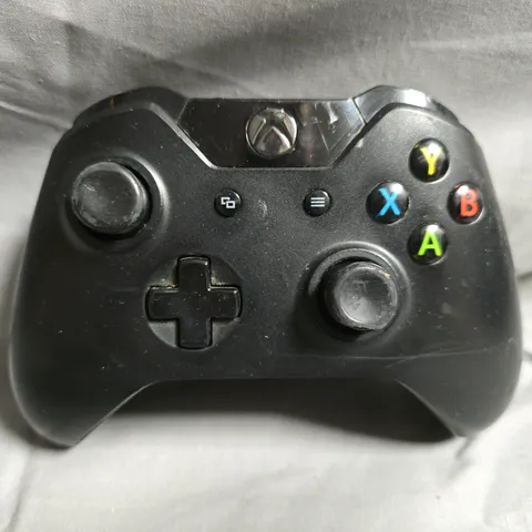 MICROSOFT WIRELESS CONTROLLER FOR XBOX ONE IN BLACK 1537