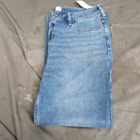 HOLLISTER LOW-RISE BOOT JEANS – UK 31 SHORT/SIZE 12S