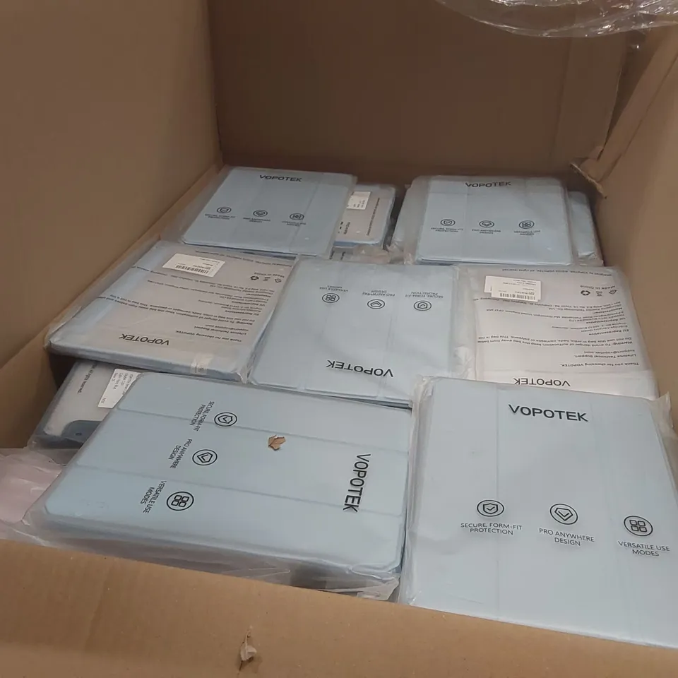 PALLET CONTAINING A VERY LARGE QUANTITY OF ASSORTED PHONE AND TABLET CASES
