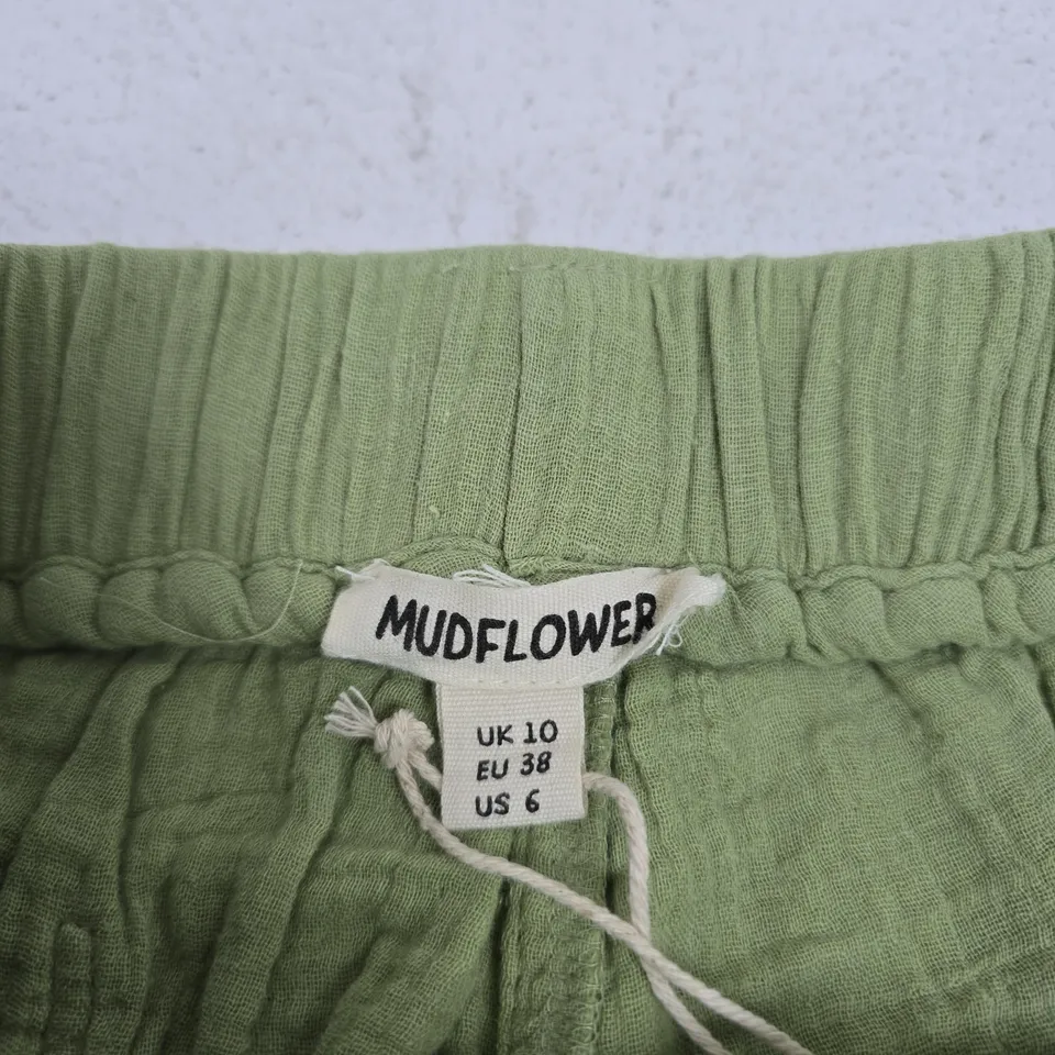 MUDFLOWER WOMEN'S SHORTS – LIGHT GREEN, UK 10 (EU 38, US 6)