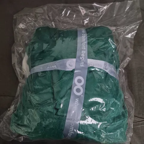 SEALED OODIE OVERSIZED HOODED BLANKET - GREEN