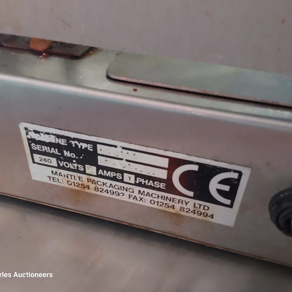 MANTLE PIZZA TOPPER C2000