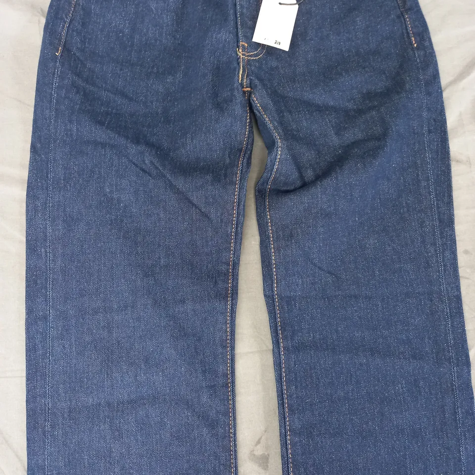 LEVI'S 514 STRAIGHT JEANS IN BLUE SIZE 29/32