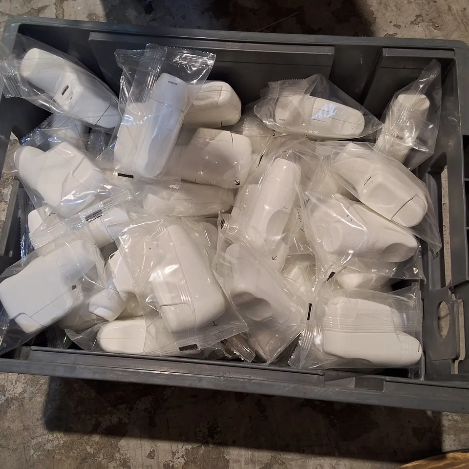 LARGE QUANTITY OF ASSORTED ITEMS TO INCLUDE PHONE CASES AND SCREEN PROTECTORS, PLASTIC TUBS, MONITORS AND PARASOL