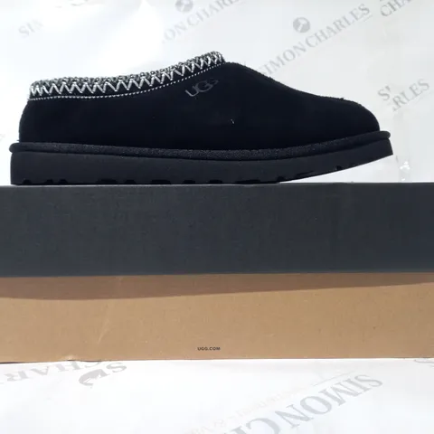 BOXED PAIR OF UGG M TASMAN SHOES IN BLACK UK SIZE 9