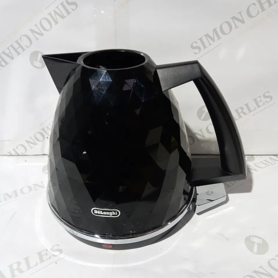 DELONGHI KBJ3001W BRILLANTE KETTLE RRP £64.99