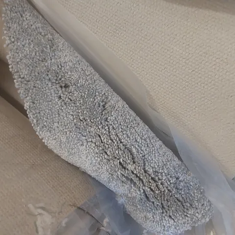 ROLL OF QUALITY ULTIMATE IMPRESSIONS FRILL CARPET - APPROXIMATELY 2.8 x 4m