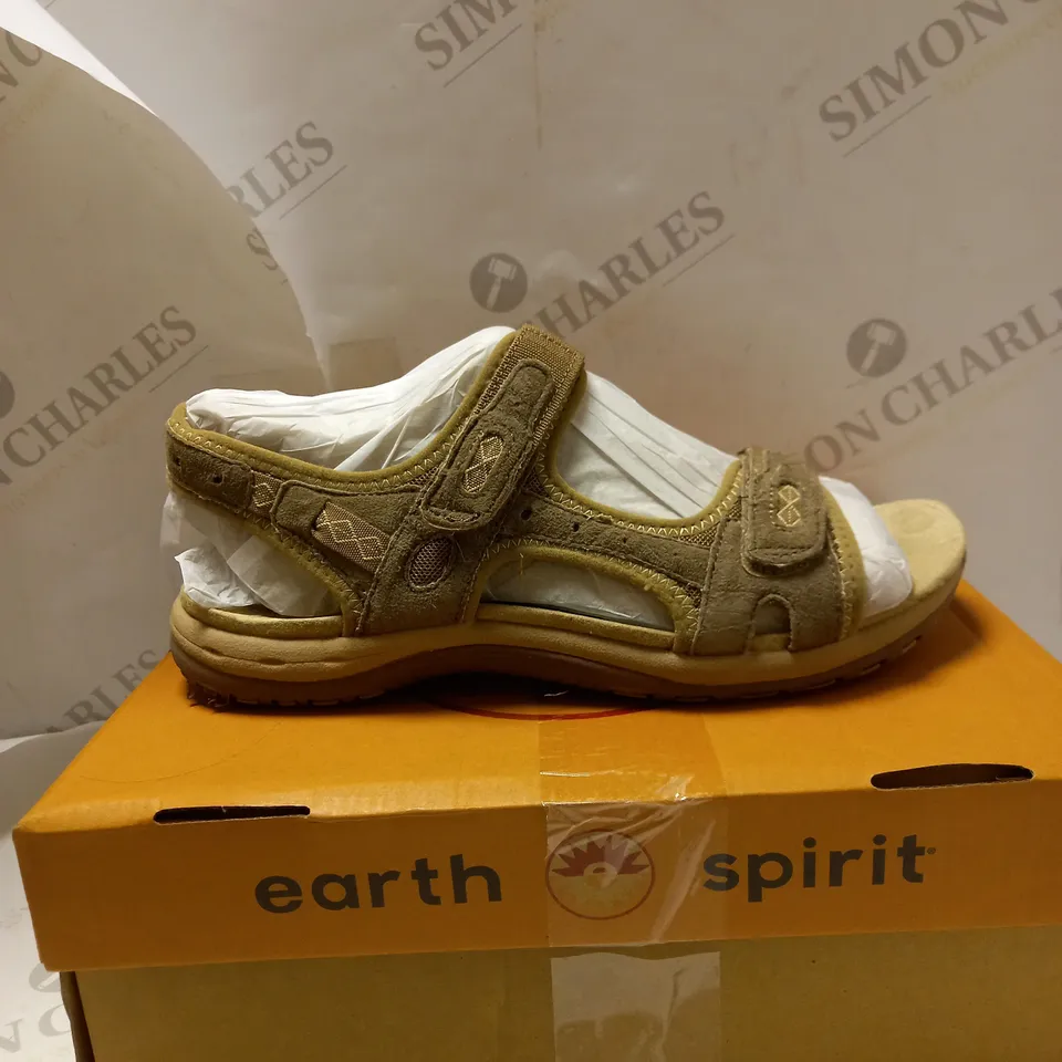 EARTH SPIRIT SEDONA BROWN DOUBLE STRAP SANDALS - SIZE 7