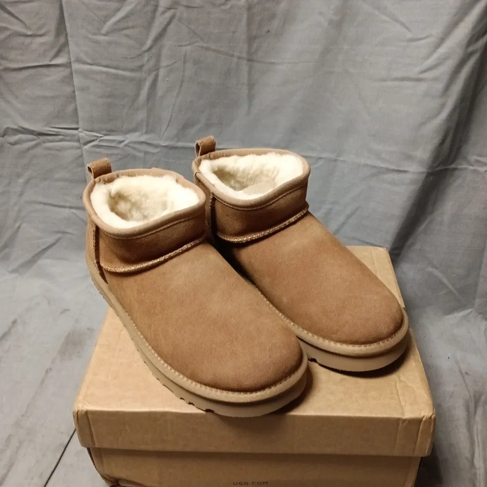 UGG BOOTS – CHESTNUT BROWN SUEDE WOMEN'S ANKLE BOOTS WITH SHEARLING LINING SIZE 8 BOXED