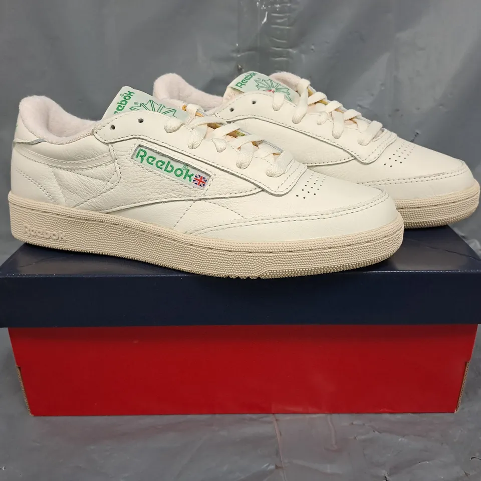 BOXED PAIR OF REEBOK CLUB C 85 VINTAGE SHOES IN OFF-WHITE SIZE UK 6