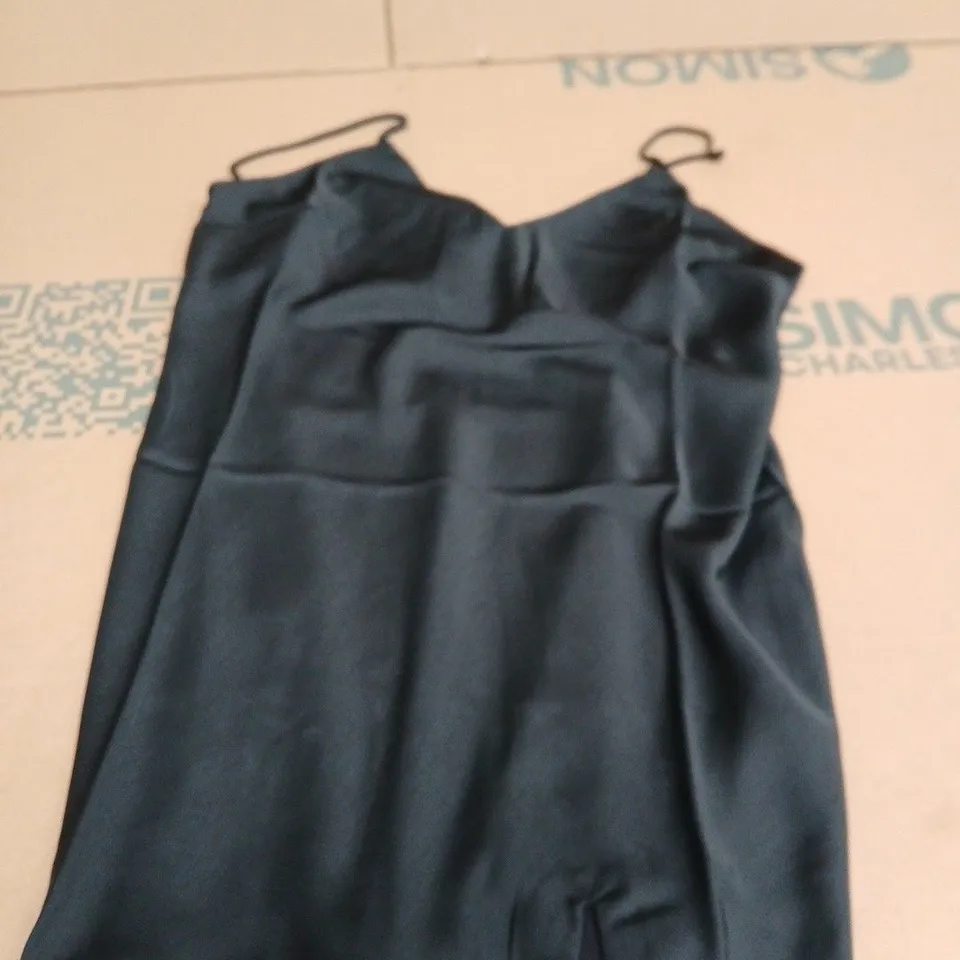 A NEW DAY BLACK SLEEVELESS DRESS – SIZE M
