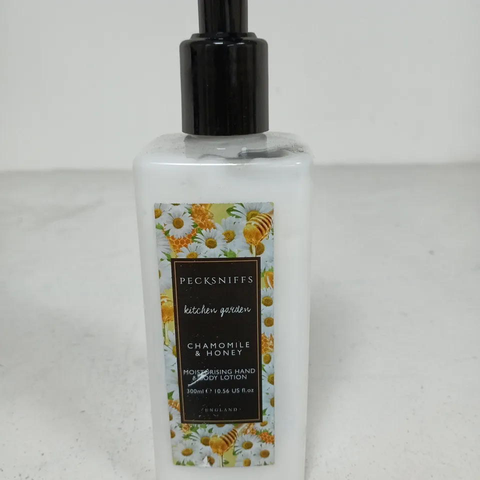 PECKSNIFFS KITCHEN GARDEN CHAMOMILE & HONEY HAND & BODY LOTION, 300ML (PUMP BOTTLE)