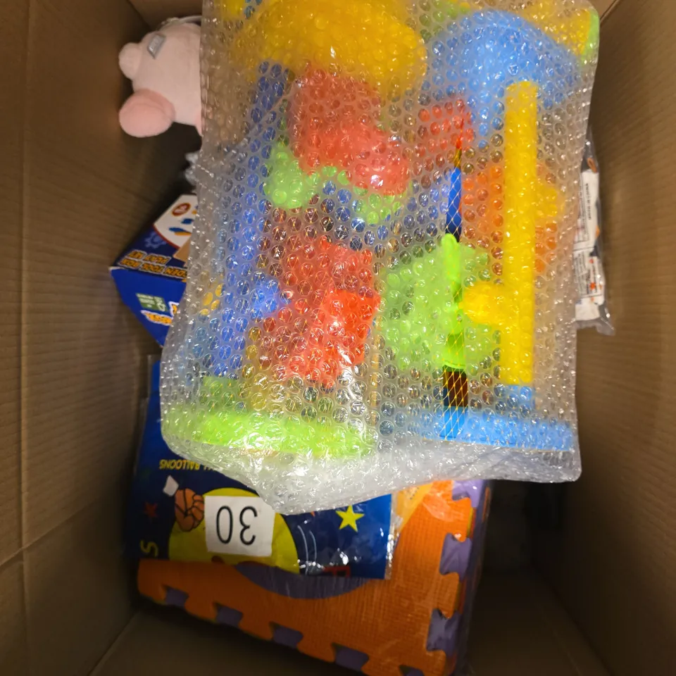 APPROXIMATELY 10 ASSORTED TOYS, GAMES, GIFTS AND NOVELTIES