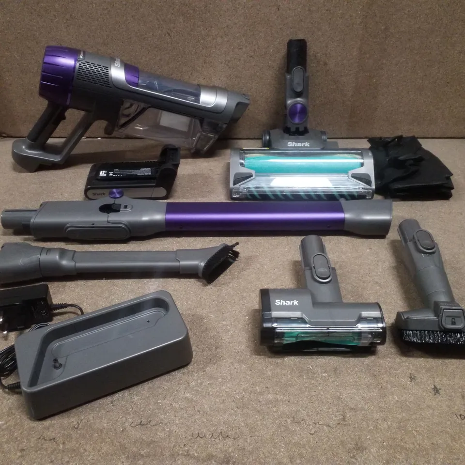 BOXED SHARK IP1251UKT POWERDETECT CORDLESS PET VACUUM CLEANER