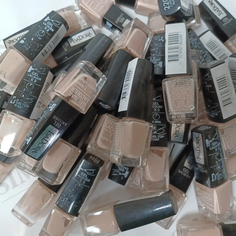 APPROXIMATELY 40 ISADORA GEL NAIL LACQUER #220 CLASSY NUDE 