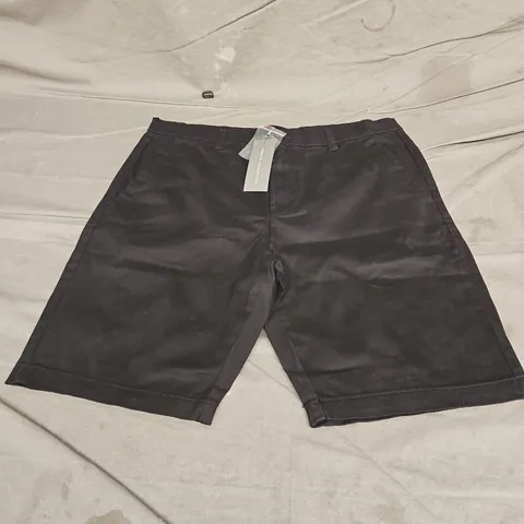 FRENCH CONNECTION SHORTS IN BLACK SIZE L