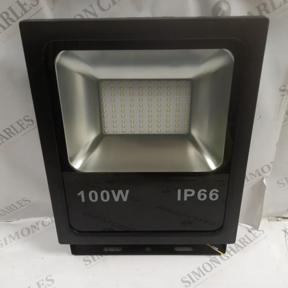 BOXED GOODWIN FLOODLIGHT