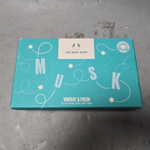 THE BODY SHOP VIBRANT & FRESH BLUE MUSK ZEST GIFT BOX 