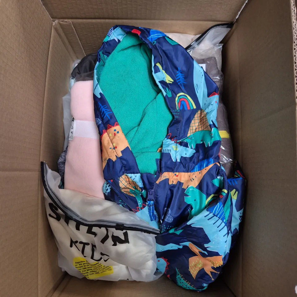 MEDIUM BOX OF ASSORTED KIDS CLOTHING ITEMS IN VARIOUS COLORS, SIZES AND STYLES