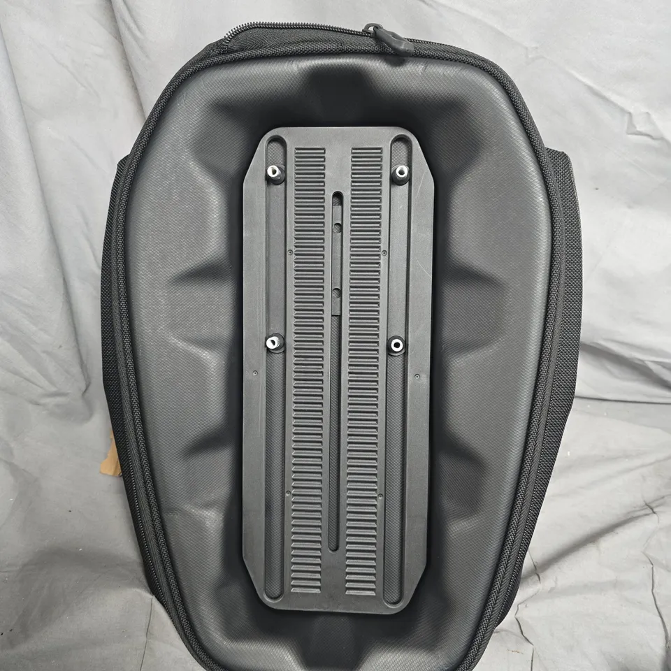 BLACK PADDED TANK BAG/ACCESSORY CASE WITH EXTERNAL PROTECTIVE PANEL