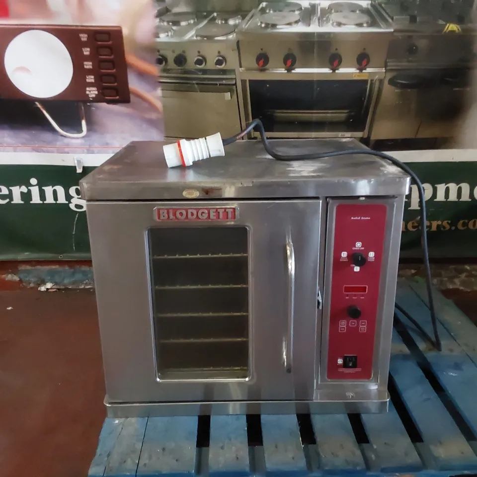 BLODGETT COMMERCIAL HALF SIZE CONVECTION OVEN