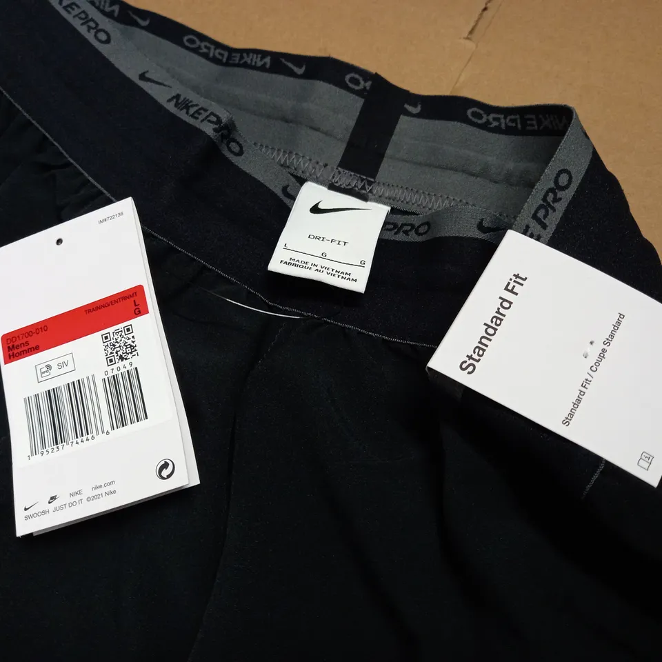 NIKE DRI-FIT BLACK SHORTS - L