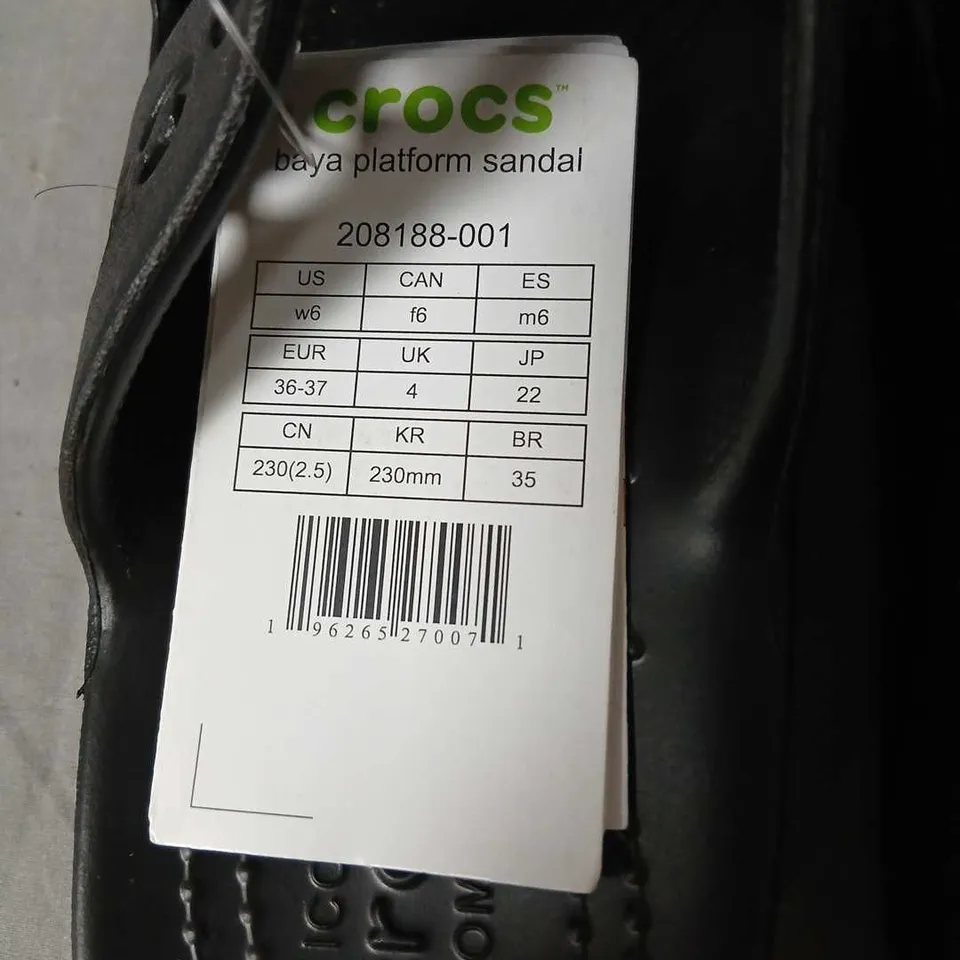CROCS BAYA PLATFORM SANDAL – BLACK, WOMEN'S US 6 (UK 4)