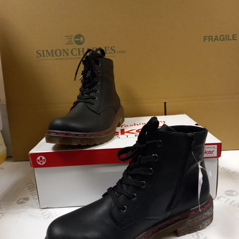 RIEKER LACK UP BLACK ANKLE BOOTAS - UK SIZE 7.5