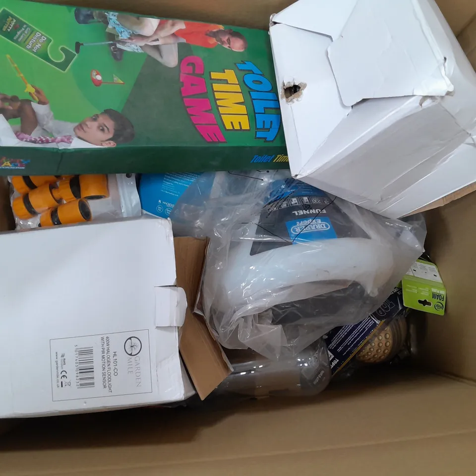 BOX OF ASSORTED ITEMS TO INCLUDE HAIR CURLERS - POPCORN MAKER - RADIO CONTROL CAR / COLLECTION ONLY 