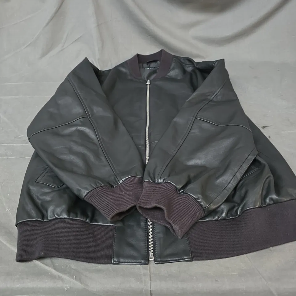 UK 10 ASOS DESIGN BOMBER JACKET – BLACK FAUX LEATHER (EU 38)