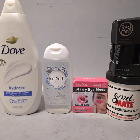 APPROXIMATELY 15 ASSORTED HEALTH & BEAUTY ITEMS TO INCLUDE - DOVE HYDRATE BODY LOTION , FEMFRESH WASH , STARRY EYE MASK ETC