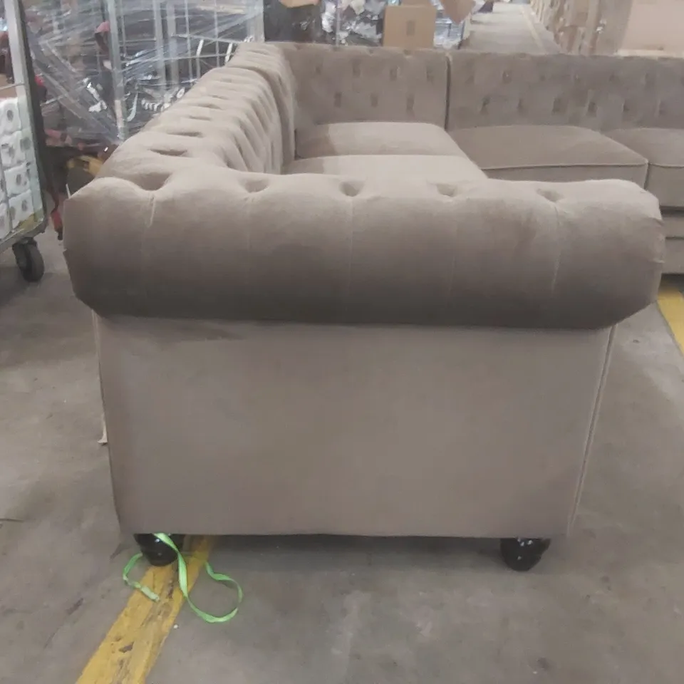 QUALITY DESIGNER VELVET UPHOLSTERED CHESTERFIELD CORNER SOFA