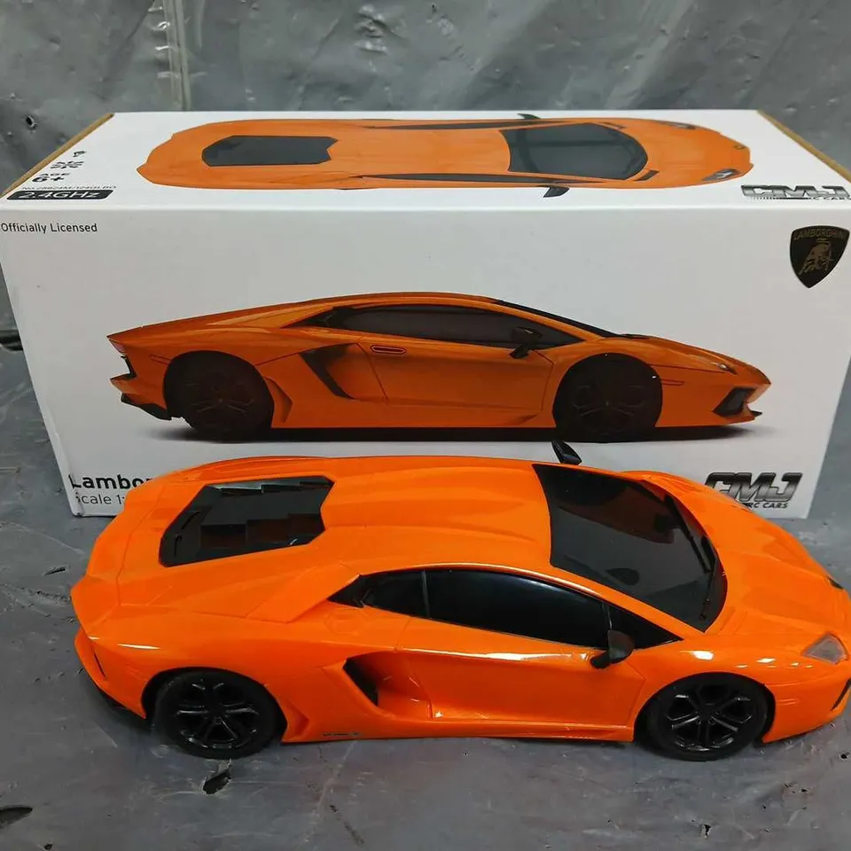 BOXED CMJ LAMBORGHINI AVENTADOR COUPE 1:24 REMOTE CONTROL CAR