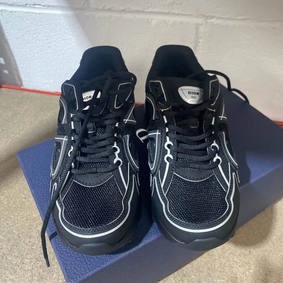 BOXED PAIR OF DIOR B30 MICROFIBRE MESH BLACK TRAINERS SIZE 38