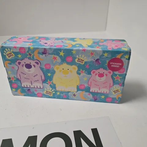 LUSH BEAR HUGS BATH BOMB GIFT BOX