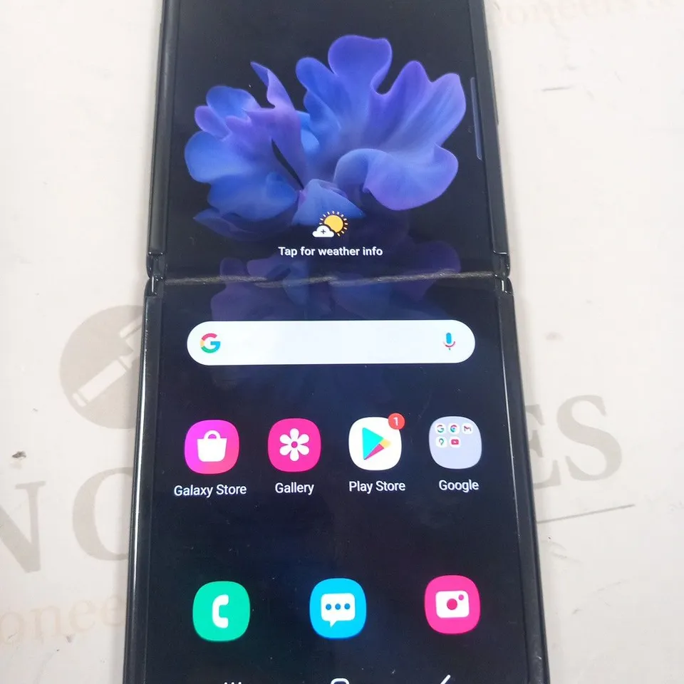 SAMSUNG GALAXY Z FLIP MOBILE PHONE
