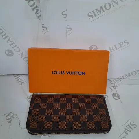 BOXD LOUIS VUITTON LEATHER PURSE