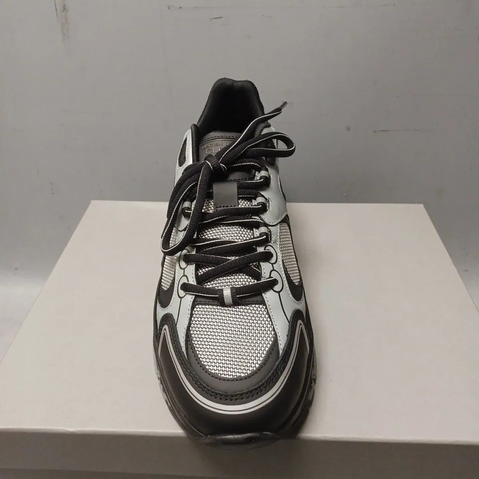 BOXED PAIR OF CLEENS PULSE RUNNER TRAINERS - UK SIZE 10
