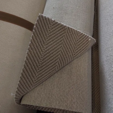 ROLL OF QUALITY GATSBY MOONLIGHT CARPET - APPROXIMATELY 4 x 3m
