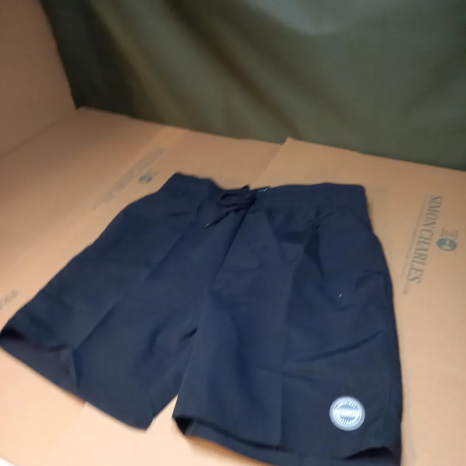 MENS MCKENZIE SHORTS SIZE M
