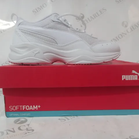 BOXED PAIR OF PUMA CILIA CHUNKY TRAINERS IN WHITE UK SIZE 3