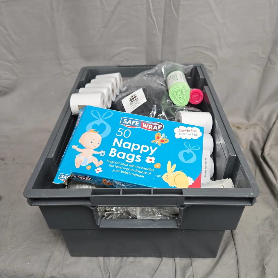 APPROXIMATELY 15 ASSORTED HOUSEHOLD ITEMS TO INCLUDE POOPER STAR, NAPPY BAGS, CASH REGISTER ROLLS, SHAKER SET ETC