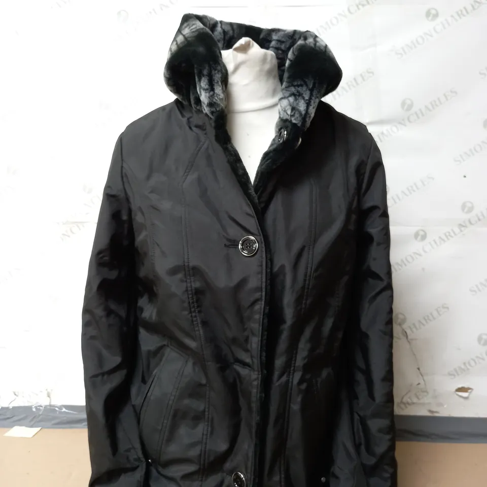 CENTIGRADE COAT IN BLACK SIZE SMALL