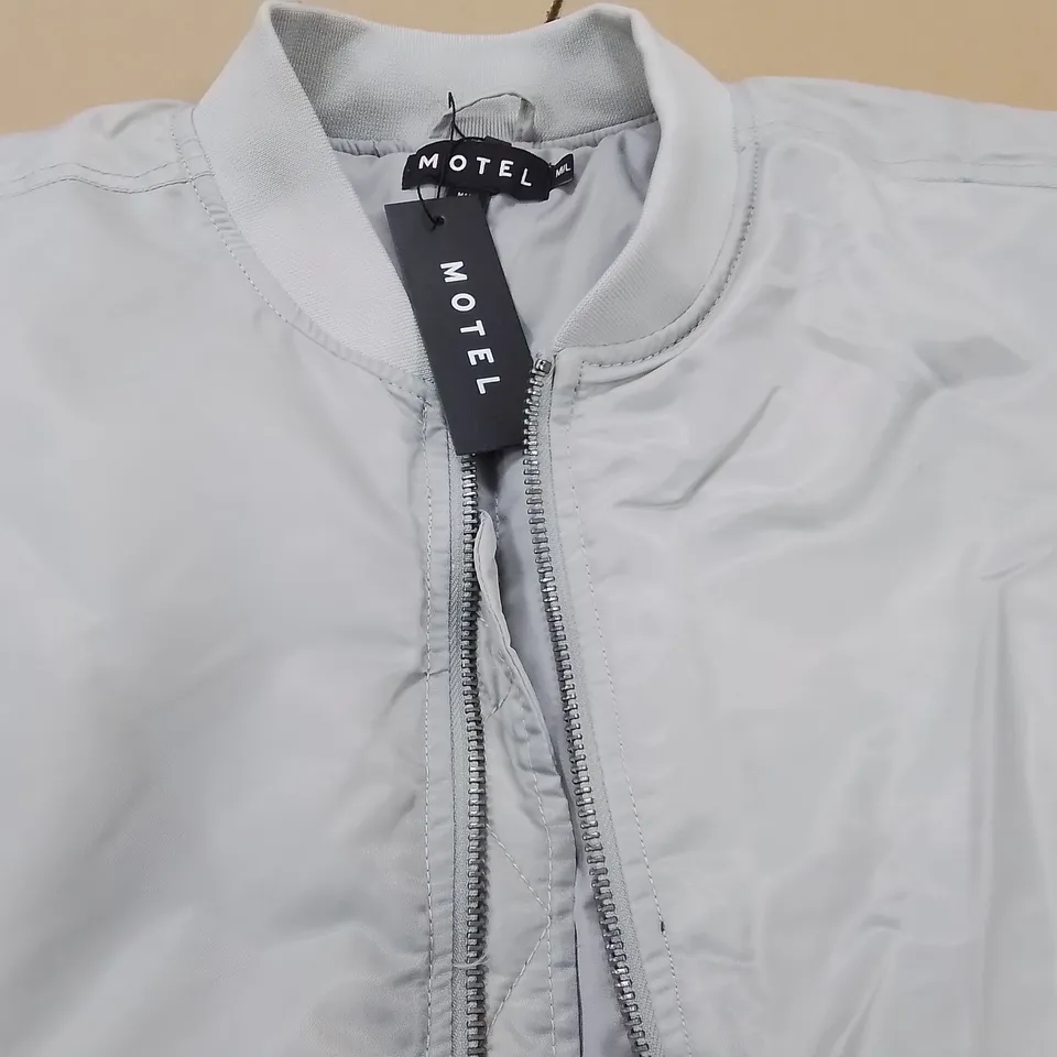 MOTEL JUNPYO JACKET IN GLACIER GREY - M/L