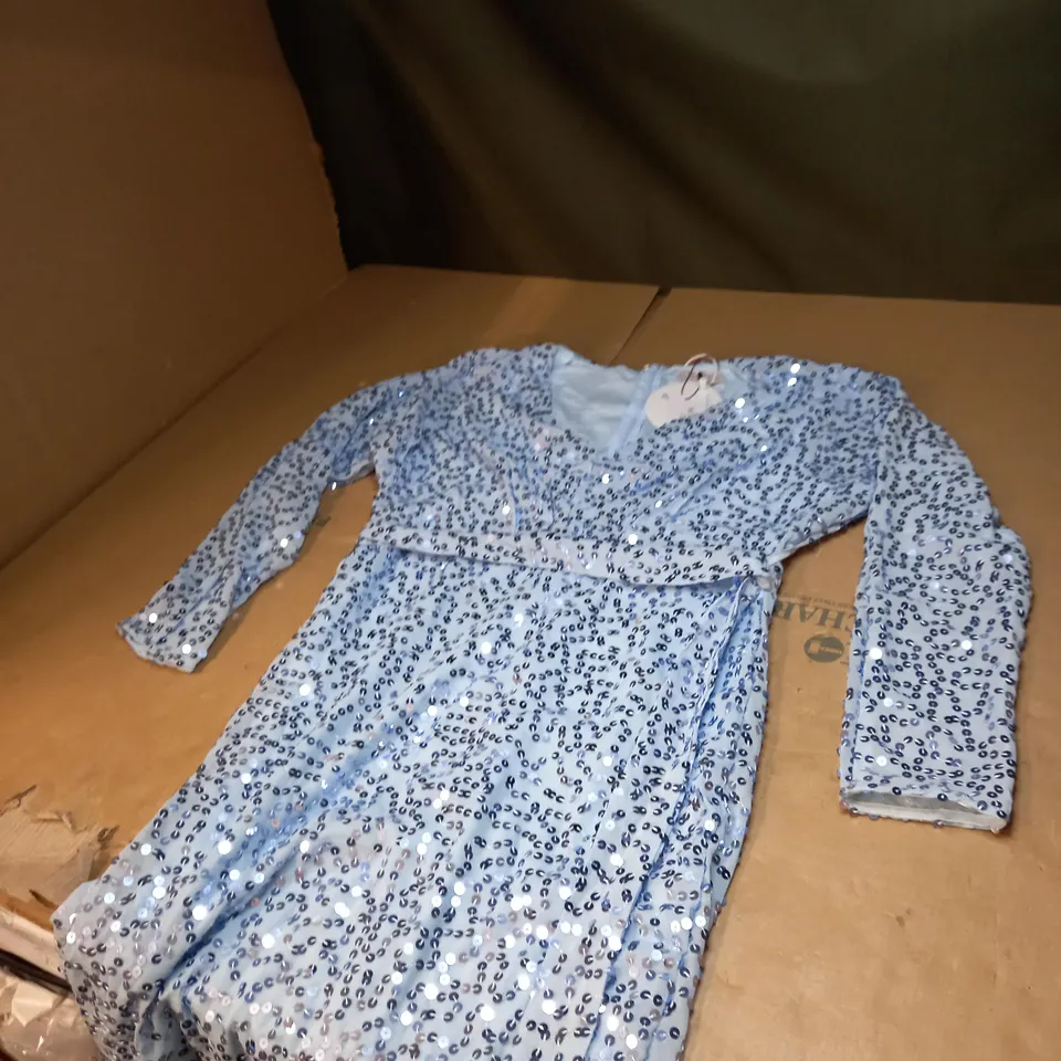 BRIDESMAID OCCASION SEQUIN PLUNGE MIDI DRESS IN BLUE SIZE 10