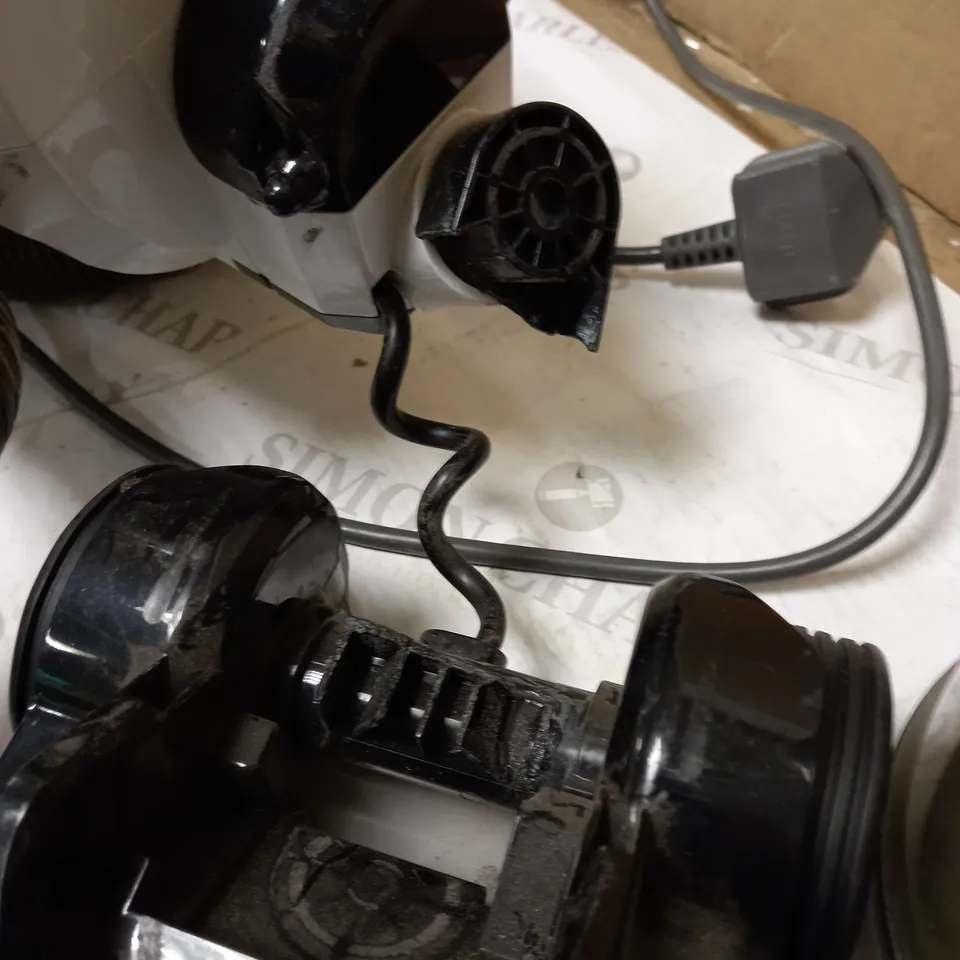 JOHN LEWIS 3L UPRIGHT VACUUM CLEANER WHITE