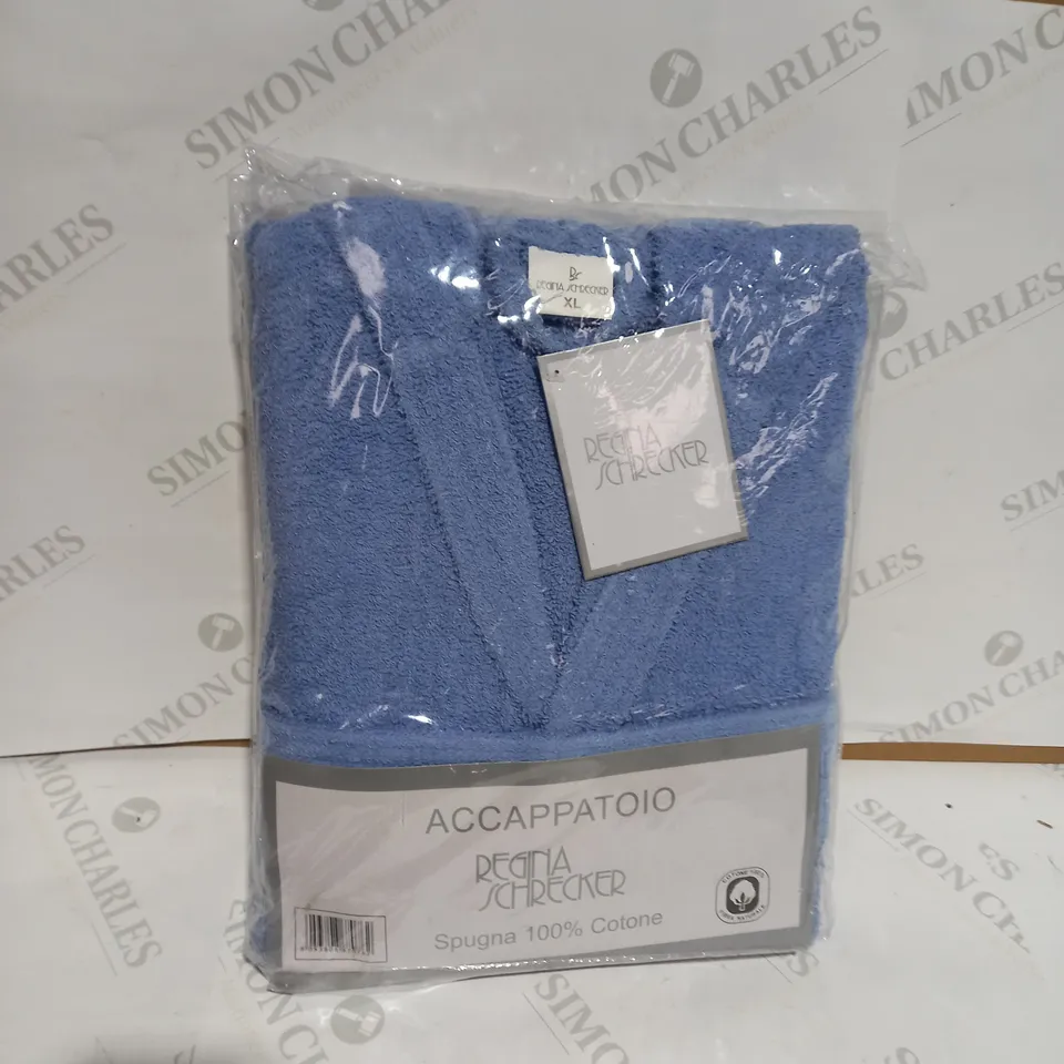 REGINA SCHRECKER DRESSING GOWN XL