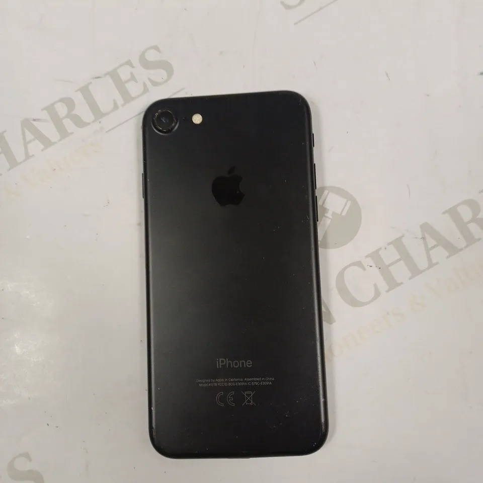 APPLE IPHONE 7 (A1778) SMARTPHONE